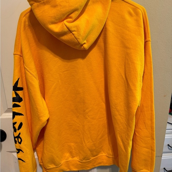 Naruto Shippunden Shonen Jump 20th Anniversary Yellow Hoodie Sweatshirt Sz L - Picture 7 of 7